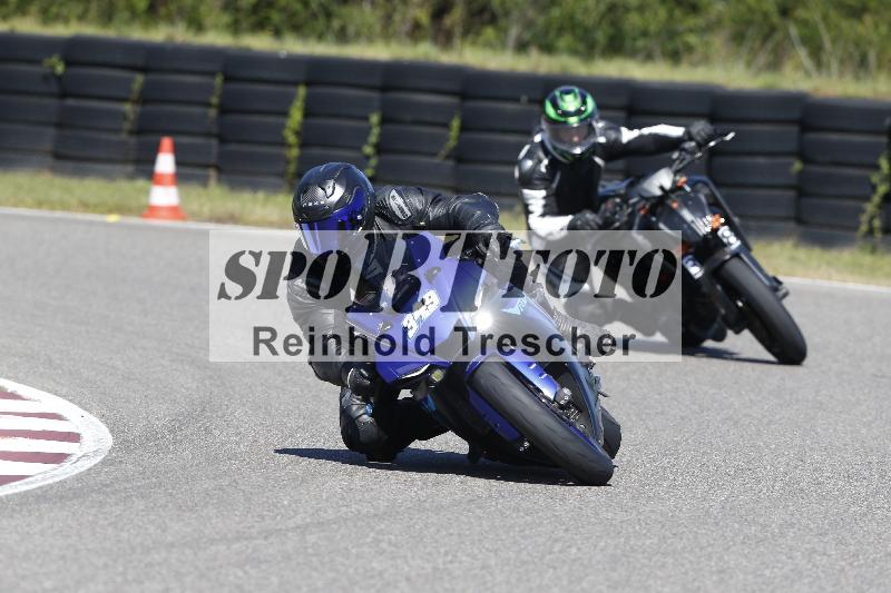 /Archiv-2025/48 25.08.2025 Cornu Master School ADR/rot-rouge/38